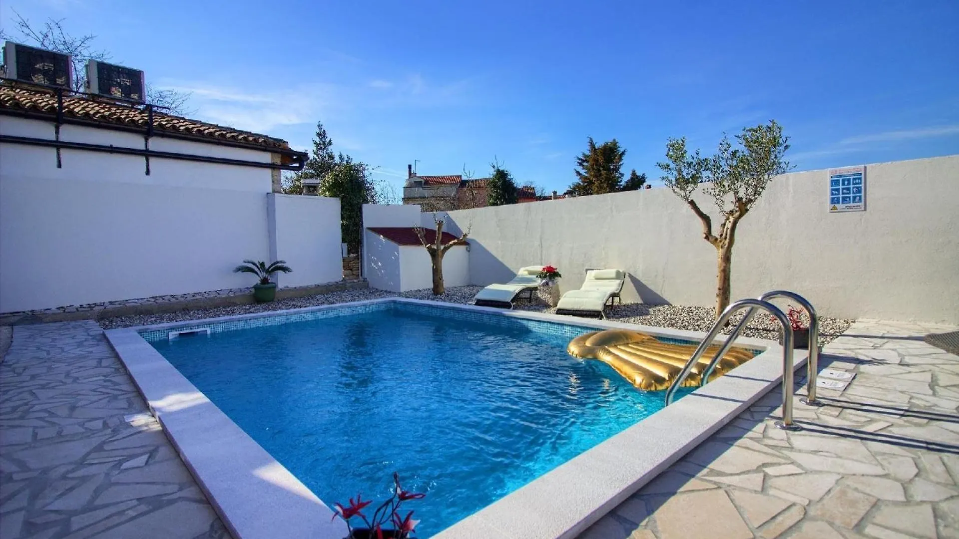 Holiday home Ferienhaus Mit Privatpool Fuer 5 Personen Ca 60 Qm In Sisan, Istrien Suedkueste Von Istrien